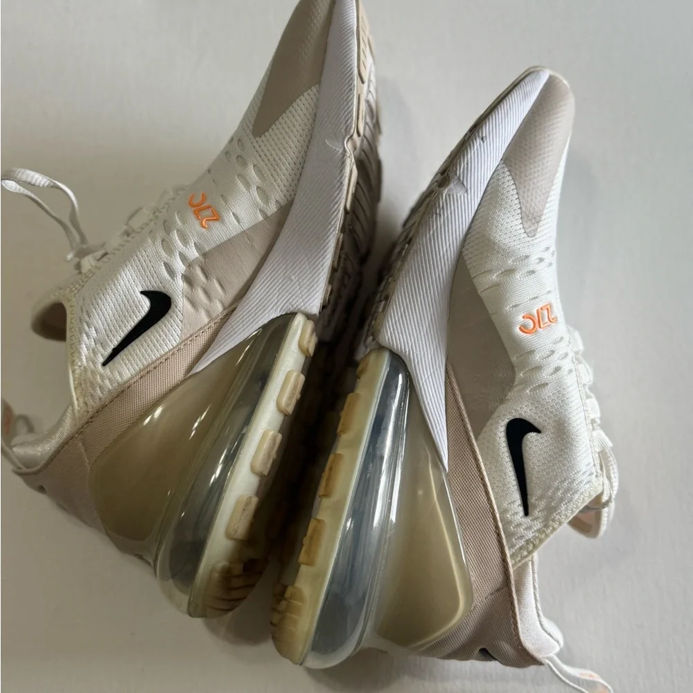 Nike Women’s - Air Max 270 - Summit White/Desert Sand